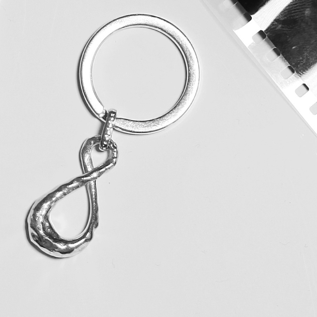 Straight 8 Infinity Keyring